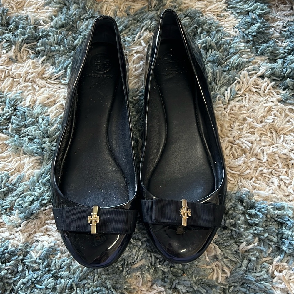 Tory Burch patent leather flats, ribbon detail, size 8 (small scuff on side)